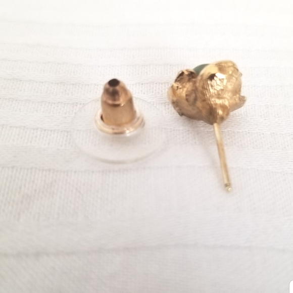 Vintage Gold Chrysoprase Earring Single - Picture 3 of 4